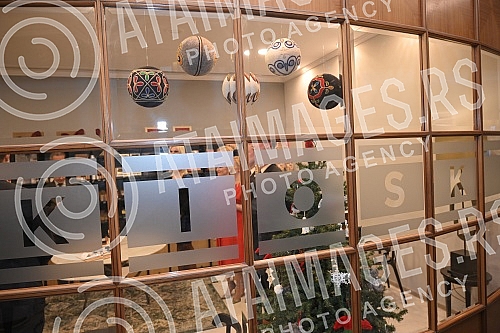 A kiosk with authentic products from Serbia was opened at the Hyatt Hotel, organized by the Association of Handicraft Producers 