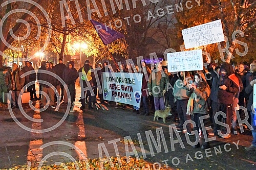 The Jagodina informal group of citizens Eco Brigade and other members of the Association of Environmental Organizations of Serbia (SEOS) organized a protest in Jagodina called 