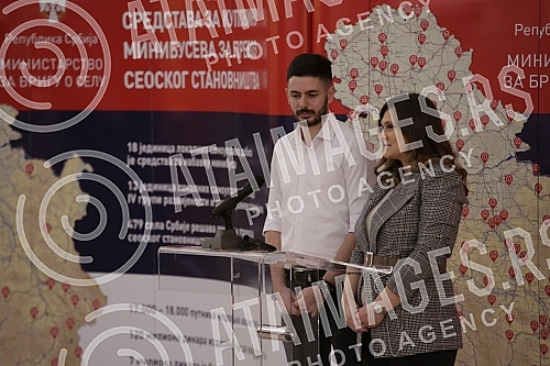 The Ministry of Village Care organized a festive gathering to present the results of the Ministry's work in 2021.Ministarstvo za brigu o selu organizovalo je praznicno okupljanje na kome su predstavljeni rezultati rada Ministarstva u 2021. godini.