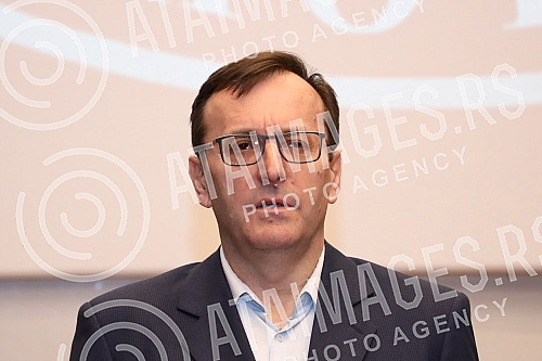 Distributor house Delius film organized a press conference on the occasion of the premiere of the film Surrounded, which is scheduled for April 13 at the Cineplexx cinema Belgrade Gallery.Distributerska kuca Delius film organizovala je konfereciju 