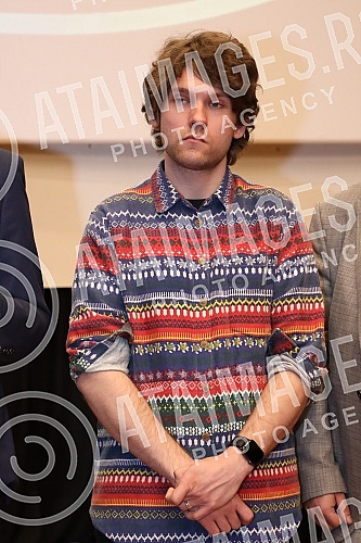 Distributor house Delius film organized a press conference on the occasion of the premiere of the film Surrounded, which is scheduled for April 13 at the Cineplexx cinema Belgrade Gallery.Distributerska kuca Delius film organizovala je konfereciju 