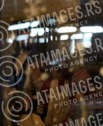 PAPARAZZO PHOTO, Football player Nenad Tomovic (FC SPLA - Seria A) celebrating birth od the third child.PAPARACO FOTO, Fudbaler Nenad Tomovic (FK SPAL, Serija A) slavi rodjenje treceg deteta.