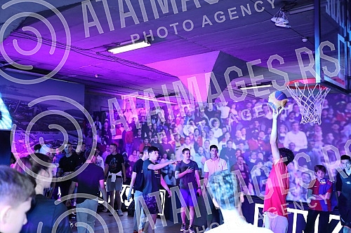 The biggest sneaker festival in the Balkans â Sneakerville in the Port of Belgrade, brought together all the most famous and popular foreign and domestic sports brands, who presented the latest collections at their stands and organized numerous act