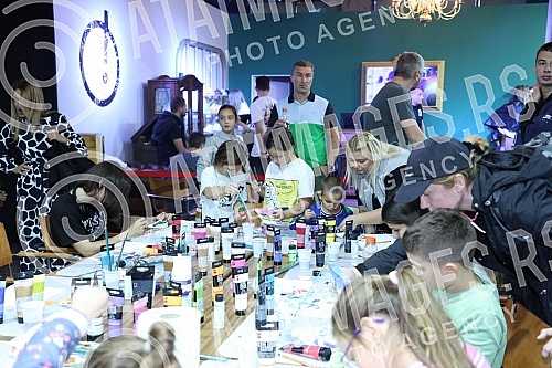 The biggest sneaker festival in the Balkans â Sneakerville in the Port of Belgrade, brought together all the most famous and popular foreign and domestic sports brands, who presented the latest collections at their stands and organized numerous act