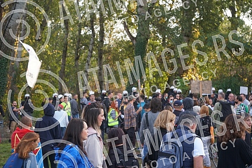 On the Day of Liberation of Novi Sad, the Novi Sad Ecological Front initiative invited citizens to protest against the destruction of nature around the Danube due to the construction of the fourth bridge.Na Dan oslobodjenja Novog Sada, inicijativa 