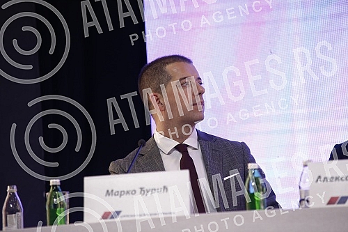 The Serbian Progressive Party held a session of the Main Board, which was preceded by a session of the SNS Presidency.Srpska napredna stranka odrzala j sednicu Glavnog odbora, kojoj je prethodila sednica Predsednistva SNS.