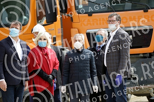 The President of the Republic of Serbia, Aleksandar Vucic, visited the works on the construction of the Belgrade-Budapest express railway (Stara Pazova-Novi Sad section).Predsednik Republike Srbije Aleksandar Vucic obisao je radove na izgradnji brze