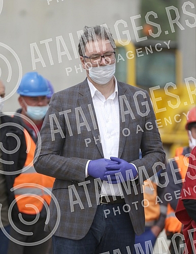 The President of the Republic of Serbia, Aleksandar Vucic, visited the works on the construction of the Belgrade-Budapest express railway (Stara Pazova-Novi Sad section).Predsednik Republike Srbije Aleksandar Vucic obisao je radove na izgradnji brze