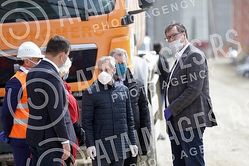 The President of the Republic of Serbia, Aleksandar Vucic, visited the works on the construction of the Belgrade-Budapest express railway (Stara Pazova-Novi Sad section).Predsednik Republike Srbije Aleksandar Vucic obisao je radove na izgradnji brze
