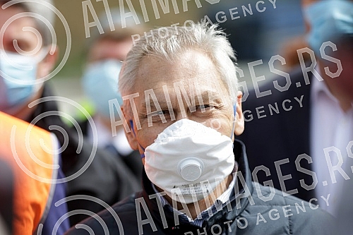 The President of the Republic of Serbia, Aleksandar Vucic, visited the works on the construction of the Belgrade-Budapest express railway (Stara Pazova-Novi Sad section).Predsednik Republike Srbije Aleksandar Vucic obisao je radove na izgradnji brze