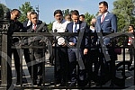 In front of the parliament building, a part of the assembly fence delivered from Northern Macedonia was handed over.Ispred zgrade parlamenta obavljena je primopredaja dela skupstinske ograde dopremljene iz Severne Makedonije. 
