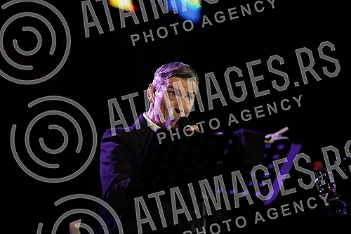 Massimo Savic performed for the first time on the cult scene of Tasmajdan.Massimo Savic je prvi put nastupio na kultnoj sceni Tasmajdana.