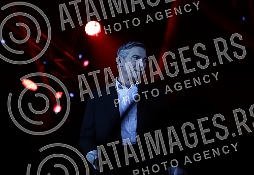 Massimo Savic performed for the first time on the cult scene of Tasmajdan.Massimo Savic je prvi put nastupio na kultnoj sceni Tasmajdana.