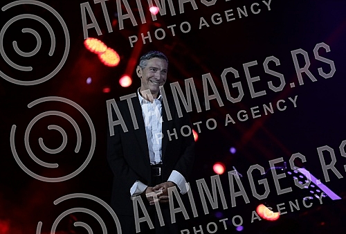 Massimo Savic performed for the first time on the cult scene of Tasmajdan.Massimo Savic je prvi put nastupio na kultnoj sceni Tasmajdana.