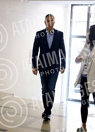 The session of the Main Board of the Serbian Progressive Party is being held in Kombank Hall.Sednica Glavnog odbor Srpske napredne stranke odrzava se u Kombank dvorani.