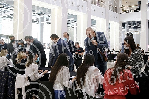 The session of the Main Board of the Serbian Progressive Party is being held in Kombank Hall.Sednica Glavnog odbor Srpske napredne stranke odrzava se u Kombank dvorani.