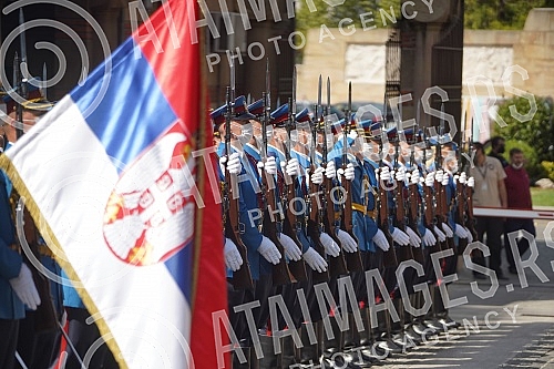 Former President of the Presidency of the SFRY Borisav Jovic was buried in the Alley of Merited Citizens at the New Cemetery in Belgrade, with military and state honors.Nekadasnji predsednik Predsednistva SFRJ Borisav Jovic sahranjen je u Aleji zas