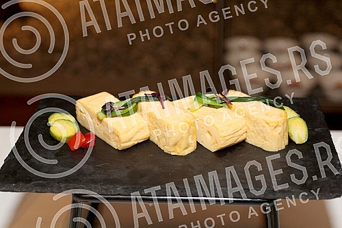 Otkrivanje japanske hrane u Republici Srbiji 2016 odrzano u Crowne plaza u organizaciji ambasade Japana u Srbiji i Ministarstva poljoprivrede, sumarstva i ribarstva Japana.