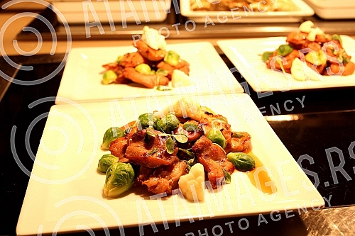 Otkrivanje japanske hrane u Republici Srbiji 2016 odrzano u Crowne plaza u organizaciji ambasade Japana u Srbiji i Ministarstva poljoprivrede, sumarstva i ribarstva Japana.