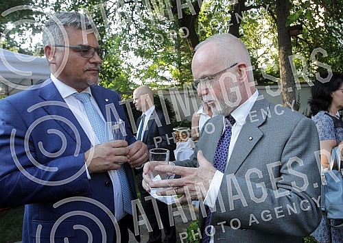 Reception in Canadian residence on the occasion of 152 years of Canadian independence.Prijem u kanadskoj rezidenciji povodom 152 godine kanadske nezavisnosti .