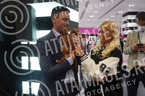 The draw for the upcoming Serbia Open tennis tournament was held at the Big Shopping Center in Karaburma.U Big shopping centru na Karaburmi odrzano je zrebanju za predstojeci  teniski turnir Serbia Open.