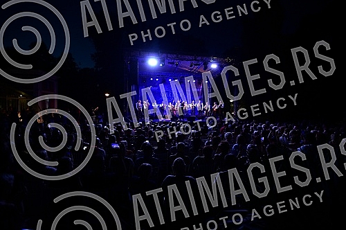 The bard of tambourine music, Zvonko Bogdan, held a concert as part of the July series of Garden Sessions concerts in the Jevremovac Botanical Garden.Bard tamburaske muzike Zvonko Bogdan odrao je koncert u skolpu julske serije Garden Sessions konce