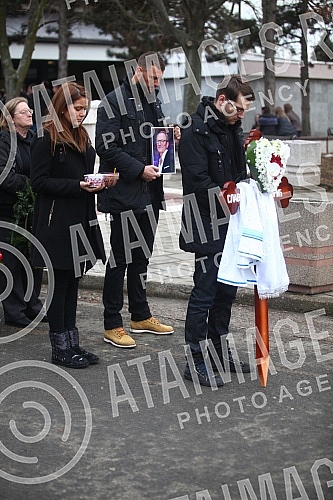 Buried Slavoljub Stavric - Stavre, show business manager in New Bezanijsko cemetery.Sahrana Slavoljuba Stavrica - Stavre, estradnog menadzera na Novom Bezanijskom groblju.