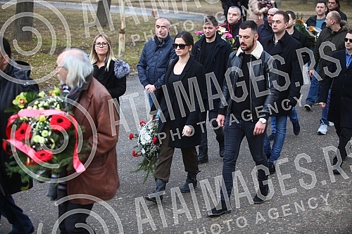 Buried Slavoljub Stavric - Stavre, show business manager in New Bezanijsko cemetery.Sahrana Slavoljuba Stavrica - Stavre, estradnog menadzera na Novom Bezanijskom groblju.