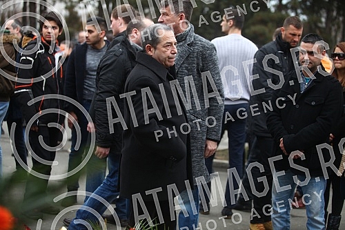 Buried Slavoljub Stavric - Stavre, show business manager in New Bezanijsko cemetery.Sahrana Slavoljuba Stavrica - Stavre, estradnog menadzera na Novom Bezanijskom groblju.