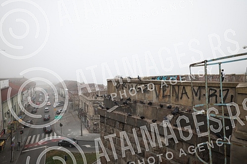 City pollution mixed with morning fog, Belgrade cityscape.

Zagadjenje grada pomesano sa jutarnjom maglom, gradski pejzaz Beograda.