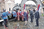 Wreaths in memory of all killed and expelled Serbs from western Slavonia during the 1995 Croatian military-police Flash campaign were lowered today from the Gradiska Bridge to the Sava River.Venci u znak secanja na sve ubijene i prognane Srbe iz zap