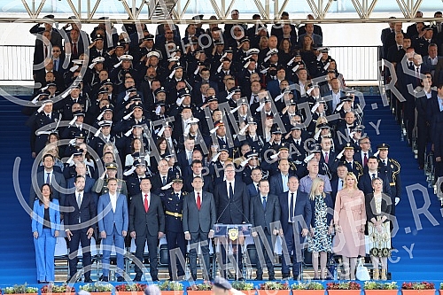 On the plateau in front of the Palace of Serbia, the Day of the Ministry of the Interior and the Police Day were marked, during which 1,337 new members of the Ministry of the Interior took the oath.Na platou ispred Palate Srbija obelezen je Dana Mi