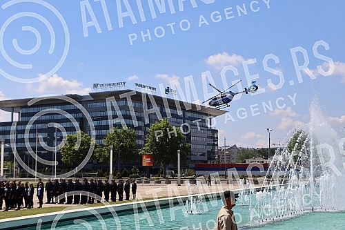 On the plateau in front of the Palace of Serbia, the Day of the Ministry of the Interior and the Police Day were marked, during which 1,337 new members of the Ministry of the Interior took the oath.Na platou ispred Palate Srbija obelezen je Dana Mi