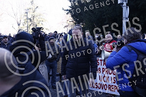 On the fourth anniversary of the murder of Oliver Ivanovic, citizens and opposition leaders gathered in front of the Presidency of the Republic of Serbia, and then went for a walk along the route to the Church of St. Mark under the slogan 