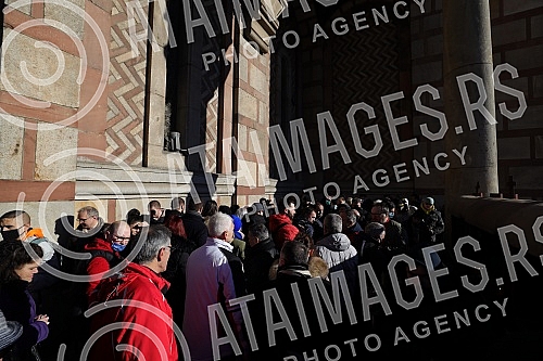 On the fourth anniversary of the murder of Oliver Ivanovic, citizens and opposition leaders gathered in front of the Presidency of the Republic of Serbia, and then went for a walk along the route to the Church of St. Mark under the slogan 