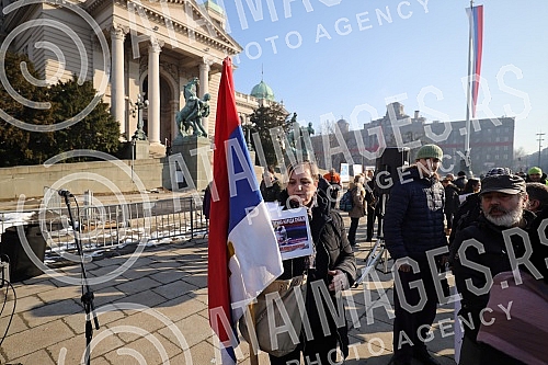 Supporters of the Provisional Assembly of the People Worthy of Serbia gathered in front of the National Assembly building.Pristalice Privremene skupstine naroda dostojnog Srbije okupile su se ispred zgrade Narodne skupstine.