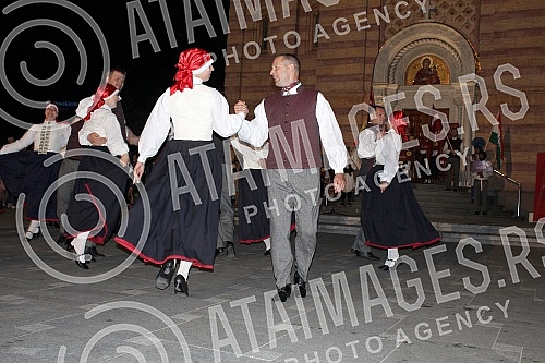 Opening ceremony of Dukat fest held in Banja Luka in front of temlp of Hrista Spasitelja.Svecana ceremonija otvaranja Dukat festa odrzana u Banja Luci ispred Hrama Hrista Spasitelja.