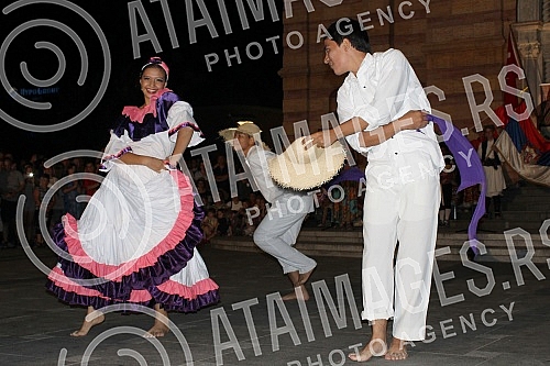 Opening ceremony of Dukat fest held in Banja Luka in front of temlp of Hrista Spasitelja.Svecana ceremonija otvaranja Dukat festa odrzana u Banja Luci ispred Hrama Hrista Spasitelja.