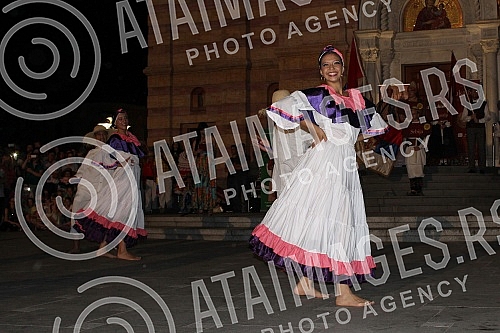 Opening ceremony of Dukat fest held in Banja Luka in front of temlp of Hrista Spasitelja.Svecana ceremonija otvaranja Dukat festa odrzana u Banja Luci ispred Hrama Hrista Spasitelja.