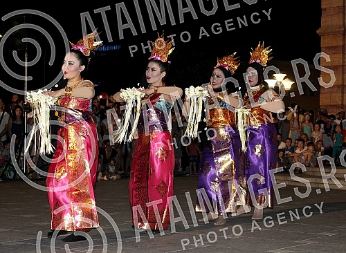 Opening ceremony of Dukat fest held in Banja Luka in front of temlp of Hrista Spasitelja.Svecana ceremonija otvaranja Dukat festa odrzana u Banja Luci ispred Hrama Hrista Spasitelja.