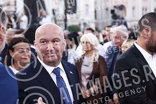 The state manifestation dedicated to the memory of all martyred and exiled Serbs on the occasion of the 27th anniversary of the military action Storm, this year was held in Novi Sad on Freedom Square.Drzavna manifestacija posvecena secanju na sve st