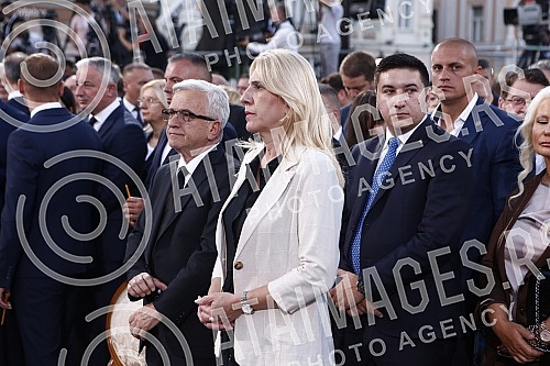 The state manifestation dedicated to the memory of all martyred and exiled Serbs on the occasion of the 27th anniversary of the military action Storm, this year was held in Novi Sad on Freedom Square.Drzavna manifestacija posvecena secanju na sve st