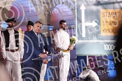 The state manifestation dedicated to the memory of all martyred and exiled Serbs on the occasion of the 27th anniversary of the military action Storm, this year was held in Novi Sad on Freedom Square.Drzavna manifestacija posvecena secanju na sve st