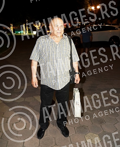 Saban Saulic's grandson, Anderlecht football player Luka Adzic and his wife Aleksandra became parents yesterday, and tonight a celebration was organized in the Topciderac restaurant on the occasion of Lana Adzic's birth.Unuk Sabana Saulica, fudbale