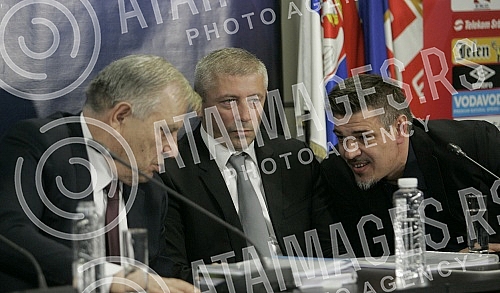 In the sports center Haus of Football in Stara Pazova FSS held six sessions of the Assembly of the Serbian Football Association, chaired by Tomislav Karadzic - President of FSS.U Sportskom centru FSS u Staroj Pazovi odrzana je Sesta sednica Skupst