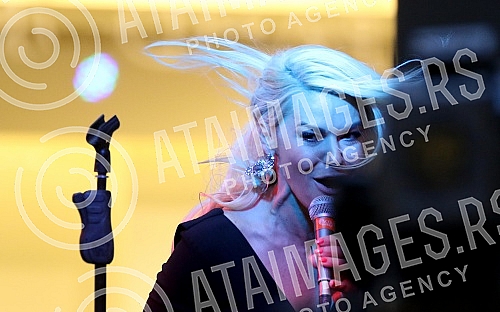 Performance of Natasa Bekvalac held in Shopping center BIG.Nastup Natase Bekvalac u Soping centru BIG. 