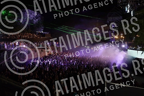 Visitors and atmosphere during the second festival evening at the Exit Festival 2021. Posetioci i atmosfera tokom druge festivalske veceri na Exit festivalu 2021.