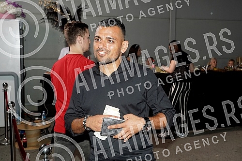 The superfinal of the fourth season of the reality show Zadruga, which is broadcast on Pink television.Superfinale cetvrte sezone rijaliti programa Zadruga koji se emituje na televiziji Pink.