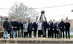 The Monument to the Founders of the Serbian and Yugoslav School of Basketball was solemnly opened in Kalemegdan. Na Kalemegdanu je svecano otkriven Spomenik utemeljivacima srpske i jugoslovenske skole kosarke.