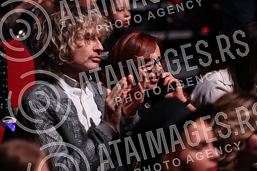 The 50th L'Oreal Belgrade Fashion Week closed with a fashion show of the VIgorÂ® collection of Igor Todorovic's atelier.

Modnom revijom kolekcije VIgorÂ® ateljea Igora Todorovica zatvorena je 50. L'Oreal beogradska nedelja mode. 